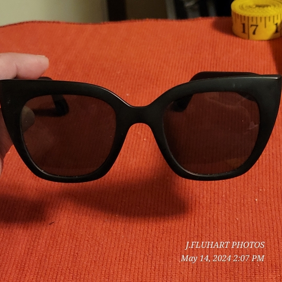 Toms Sydney Travelers Collection Cat EYE Matte Black Sunglasses - Picture 1 of 13
